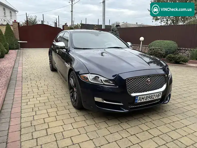 Jaguar XJ 2015, фото з оголошення 2 з 21, VIN SAJWJ2GD3G8V94771