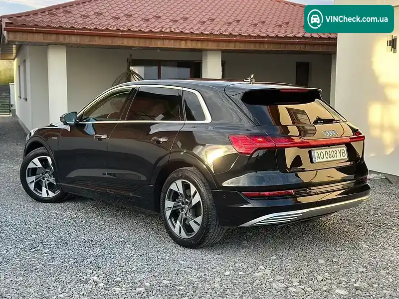 Audi e-tron 2020, фото з оголошення 2 з 21, VIN WAUZZZGE1LB022467