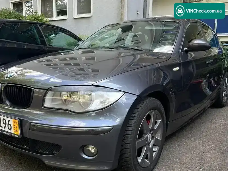 BMW 1 Series 2004, фото з оголошення 2 з 20, VIN WBAUF11010VA00242