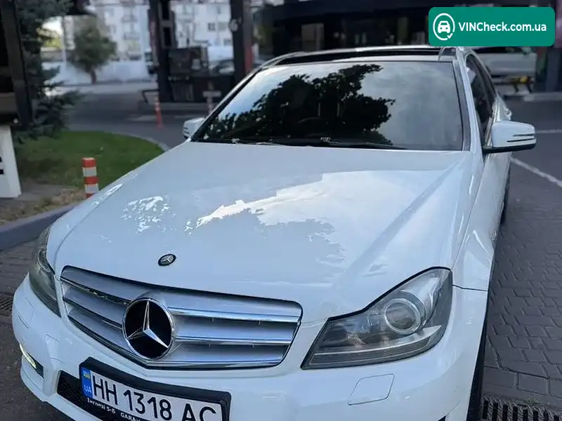 Mercedes-Benz C-Class 2012, фото з оголошення 1 з 9, VIN WDDGF0CB9CA699935