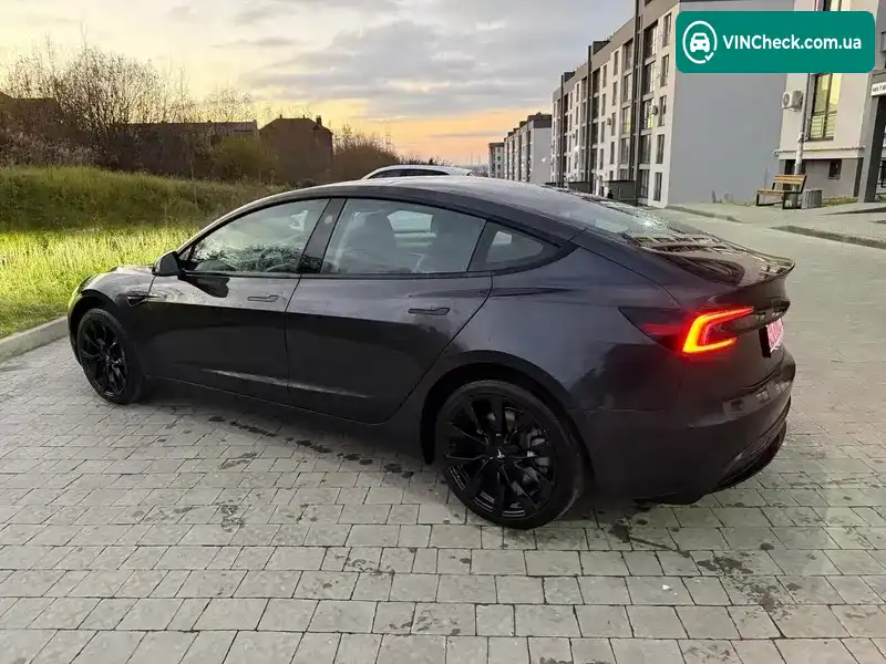 Tesla Model 3 2024, фото з оголошення 2 з 21, VIN 5YJ3E1EA3RF727248