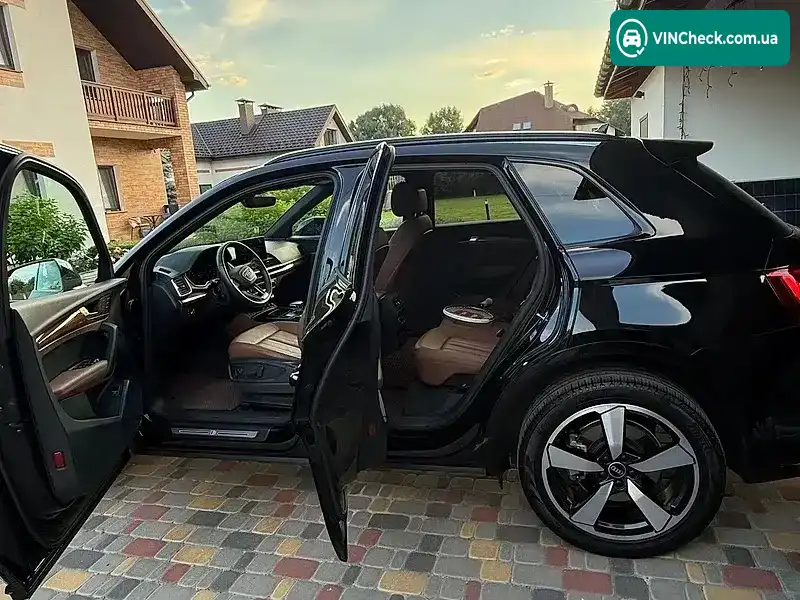 Audi Q5 2021, фото з оголошення 2 з 20, VIN WA1EAAFY4N2043672