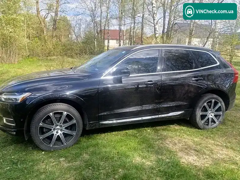 Volvo XC60 2017, фото з оголошення 2 з 10, VIN YV4A22RL5J1052126