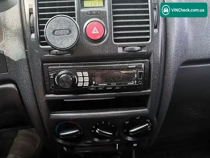 Hyundai Getz 2008, фото з оголошення 1 з 20, VIN KMHBT51GP8U851554