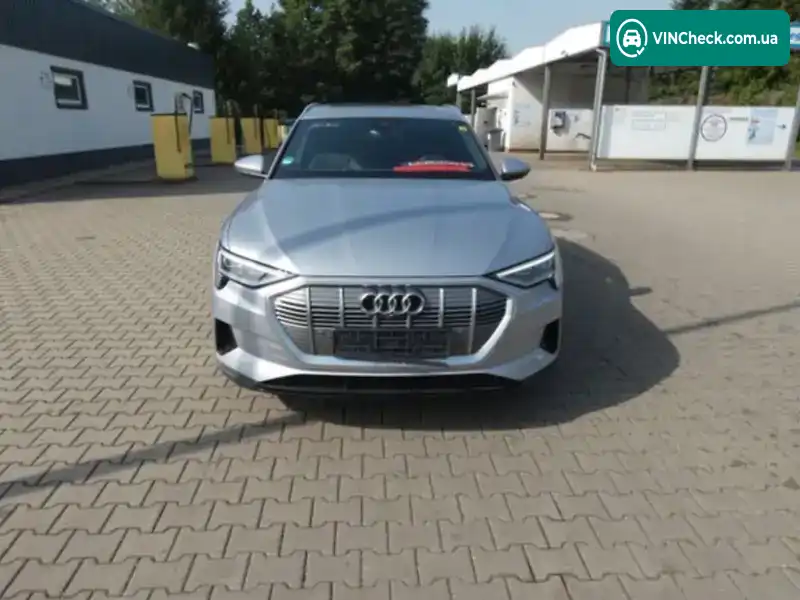 Audi e-tron 2020, фото з оголошення 2 з 12, VIN WAUZZZGE7MB012804