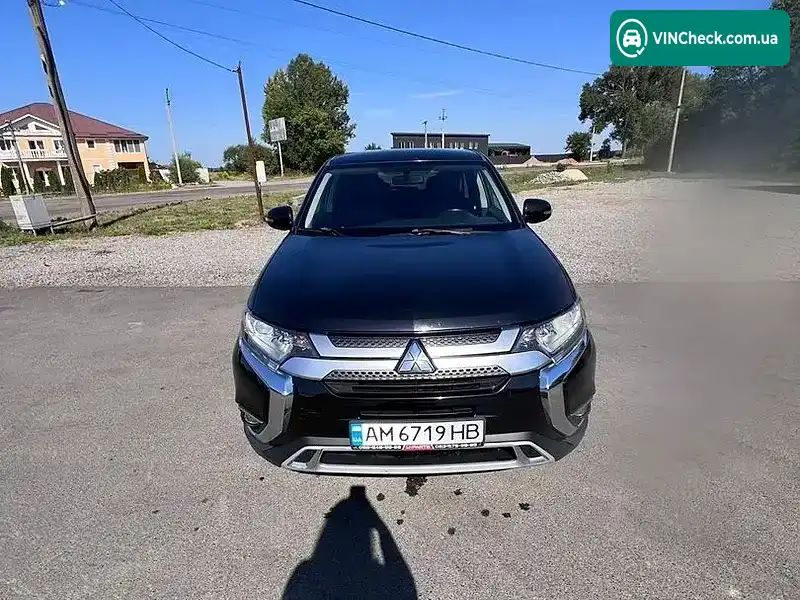 Mitsubishi Outlander 2019, фото з оголошення 1 з 12, VIN JA4AD3A30KJ001675
