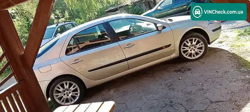 Renault Laguna 2002, фото з оголошення 2 з 20, VIN VF1BG0G0626925969