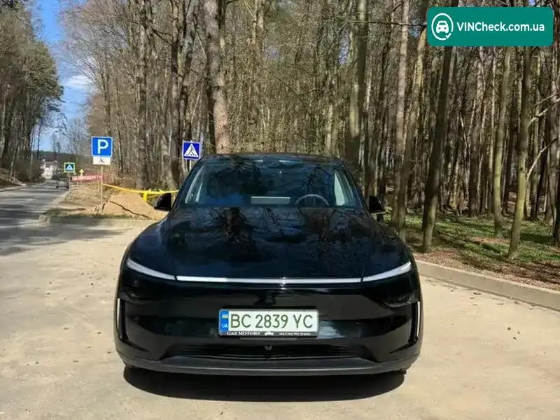Tesla Model Y 2025, фото з оголошення 2 з 21, VIN 7SAYGDEE8TA395819