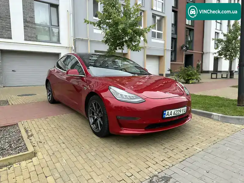 Tesla Model 3 2018, фото з оголошення 2 з 19, VIN 5YJ3E1EA3JF058418