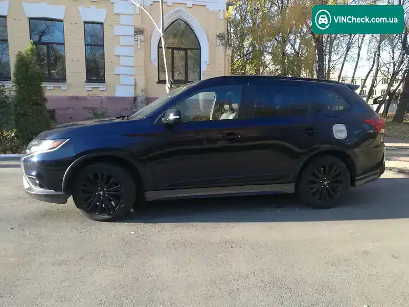 Mitsubishi Outlander 2019, фото з оголошення 1 з 5, VIN JA4AZ3A38LZ007292