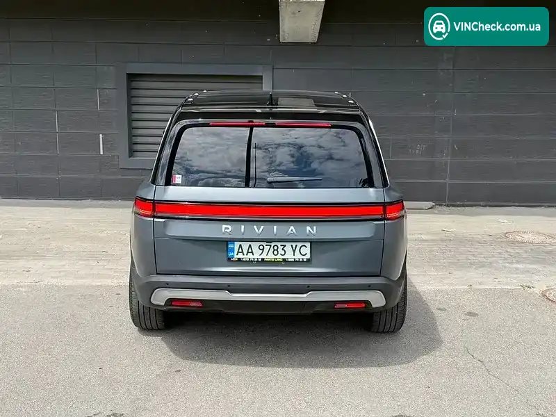 Rivian R1S 2023, фото з оголошення 2 з 20, VIN 7PDSGABA2PN011426