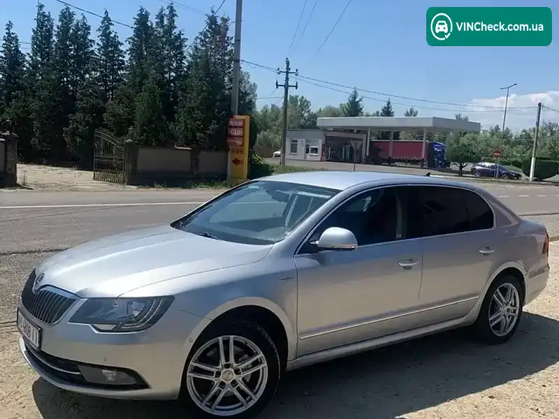 Skoda Superb 2014, фото з оголошення 2 з 16, VIN TMBAE73T4F9025136