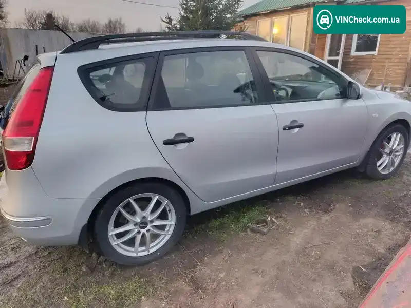 Hyundai i30 2009, фото з оголошення 2 з 11, VIN TMADB81CAAJ011502