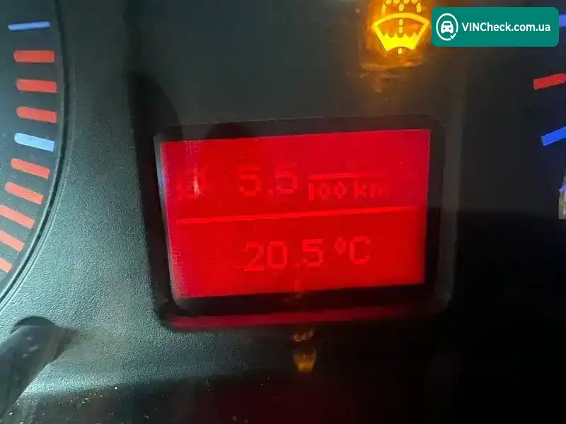 Volkswagen Passat 1999, фото з оголошення 2 з 9, VIN WVWZZZ3BZYE184759