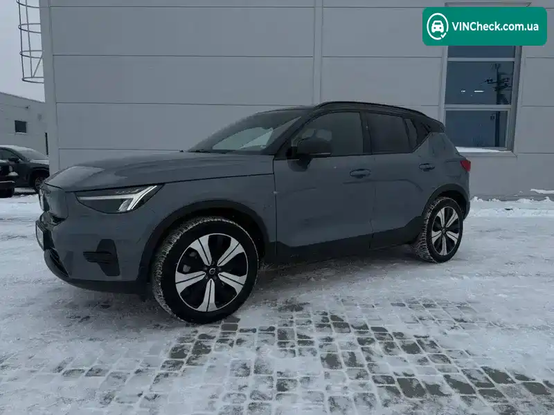 Volvo XC40 2022, фото з оголошення 1 з 21, VIN YV1XZEDV9P2007786