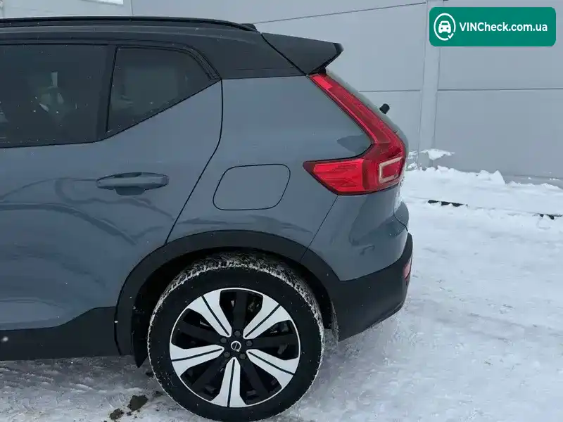 Volvo XC40 2022, фото з оголошення 2 з 21, VIN YV1XZEDV9P2007786