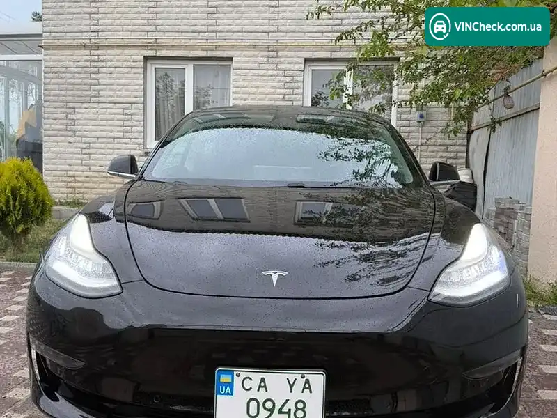 Tesla Model 3 2020, фото з оголошення 1 з 10, VIN 5YJ3E1EAXLF661997