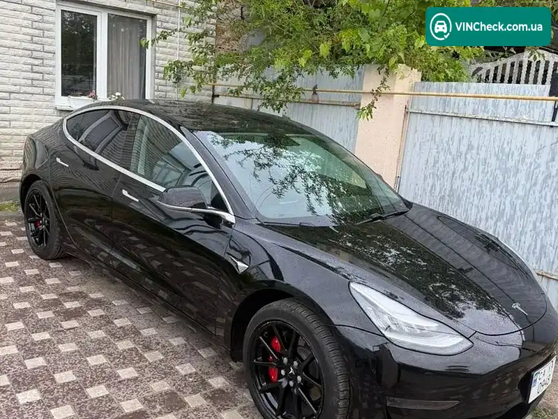 Tesla Model 3 2020, фото з оголошення 2 з 10, VIN 5YJ3E1EAXLF661997