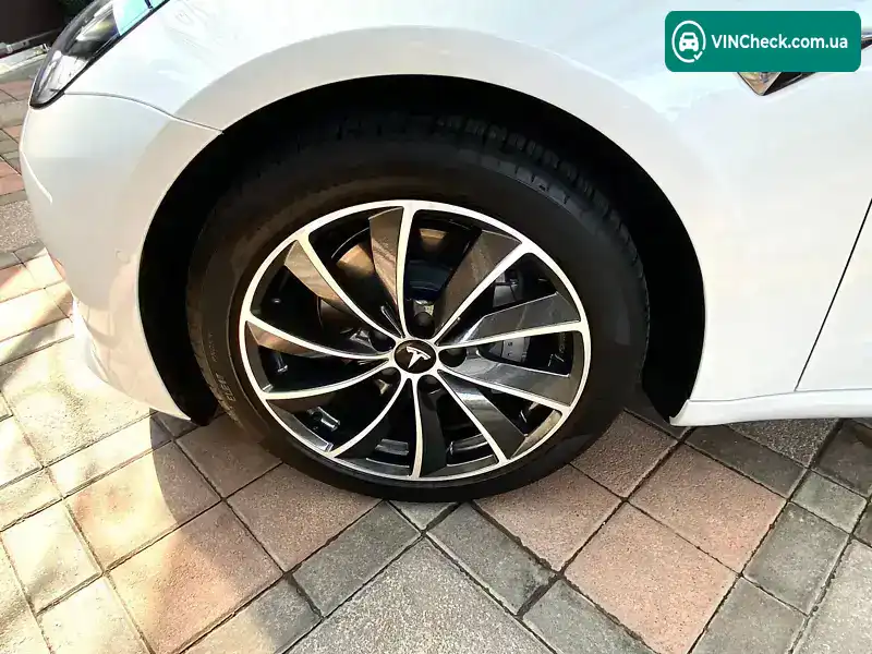 Tesla Model 3 2020, фото з оголошення 2 з 12, VIN 5YJ3E1EA5LF804404