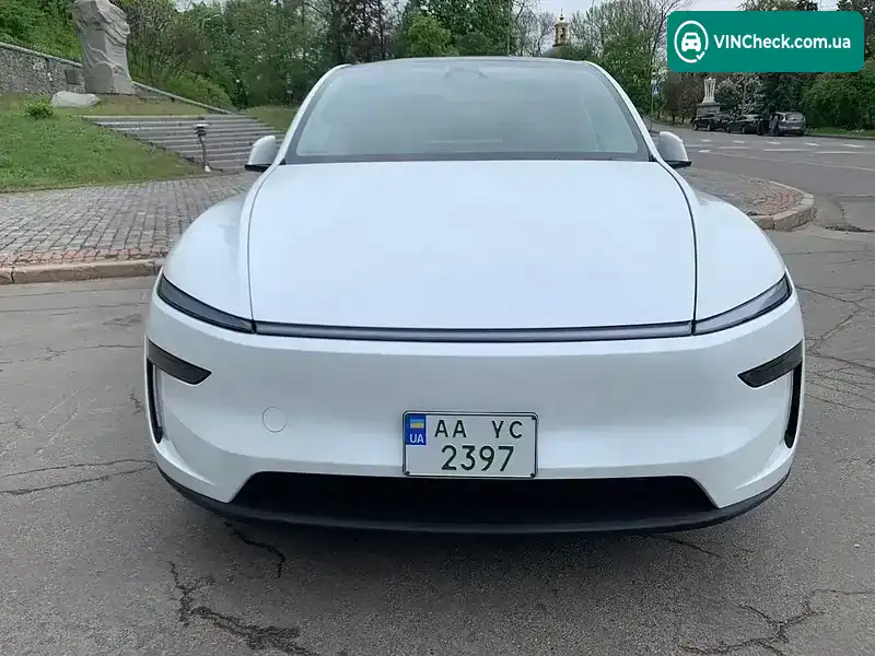 Tesla Model Y 2025, фото з оголошення 2 з 21, VIN 7SAYGDEE6TF330681