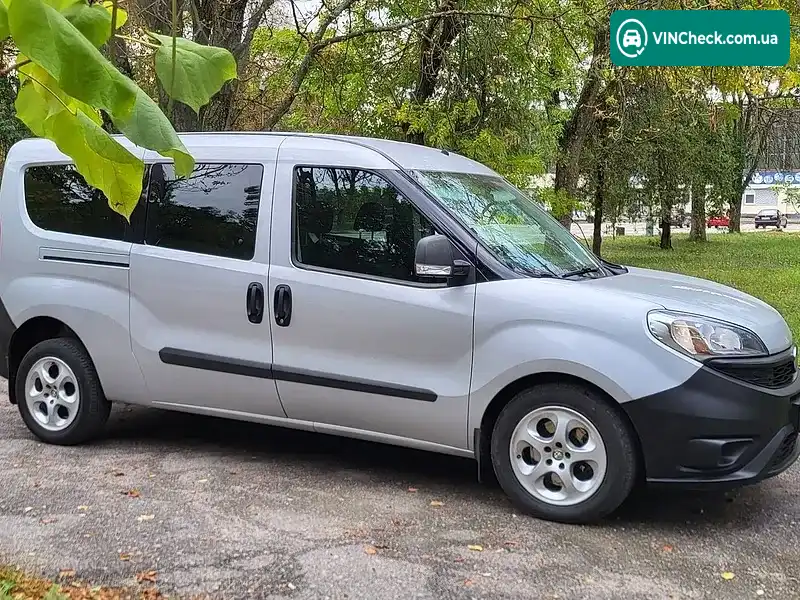 Fiat Doblo 2018, фото з оголошення 2 з 16, VIN ZFA26300006M31026