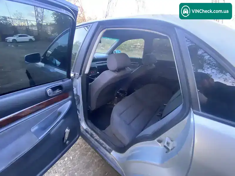 Audi A4 1997, фото з оголошення 1 з 8, VIN WAUZZZ8DZVA209207