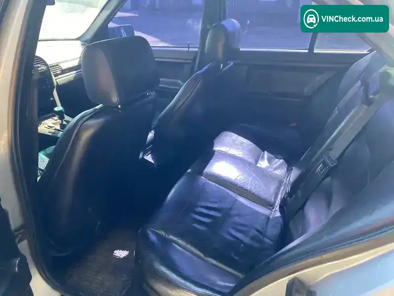 BMW 3 Series 1991, фото з оголошення 2 з 15, VIN WBACA31020EG66600