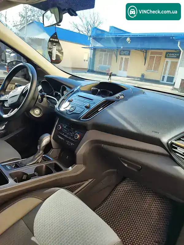 Ford Escape 2018, фото з оголошення 2 з 6, VIN 1FMCU9GD3JUD34334