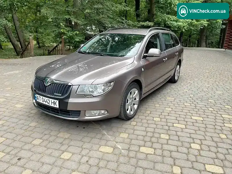 Skoda Superb 2011, фото з оголошення 1 з 10, VIN TMBJJ73T1C9032648