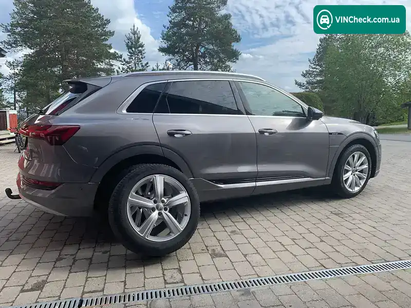 Audi e-tron 2020, фото з оголошення 2 з 20, VIN WAUZZZGE3LB024690