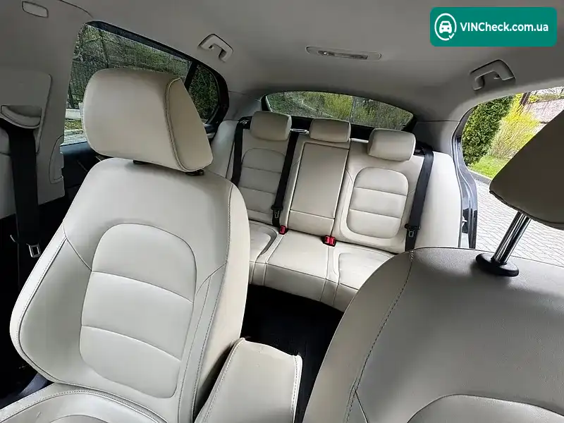 Skoda Superb 2012, фото з оголошення 2 з 12, VIN Y6UAB43T9DB300402