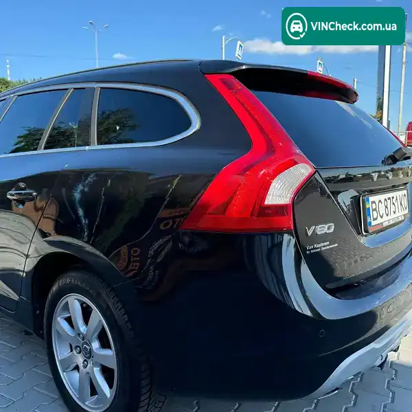 Volvo V60 2012, фото з оголошення 2 з 20, VIN YV1FW84A1C1068341