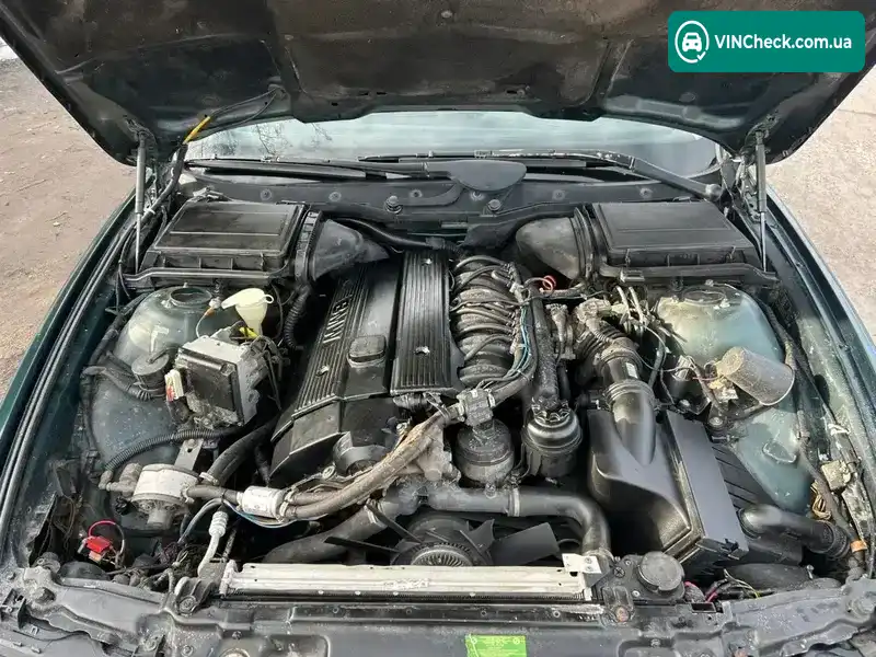 BMW 5 Series 1998, фото з оголошення 2 з 10, VIN WBADD11000BN51945