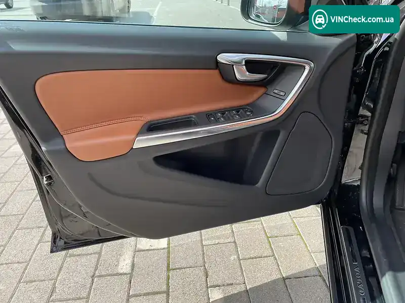 Volvo S60 2012, фото з оголошення 1 з 12, VIN YV1FS45HBD2173705