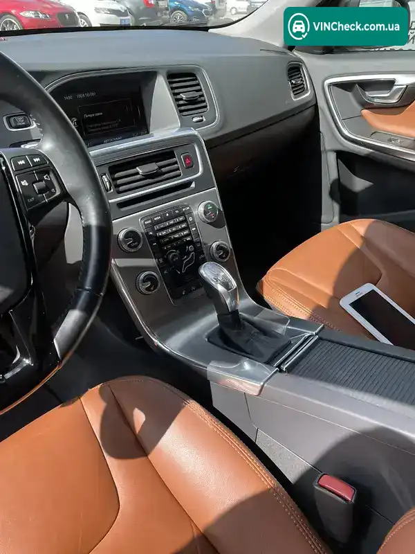 Volvo S60 2012, фото з оголошення 2 з 12, VIN YV1FS45HBD2173705