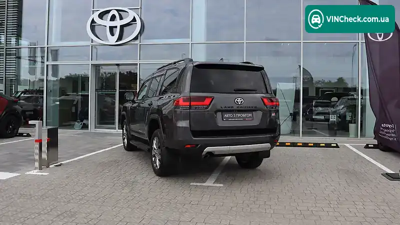 Toyota Land Cruiser 2023, фото з оголошення 2 з 20, VIN JTMAAABJ404041947