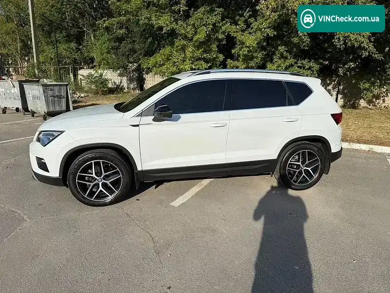 SEAT Ateca 2018, фото з оголошення 2 з 20, VIN VSSZZZ5FZK6507198
