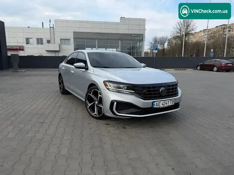 Volkswagen Passat 2020, фото з оголошення 1 з 20, VIN 1VWSA7A3XLC022000
