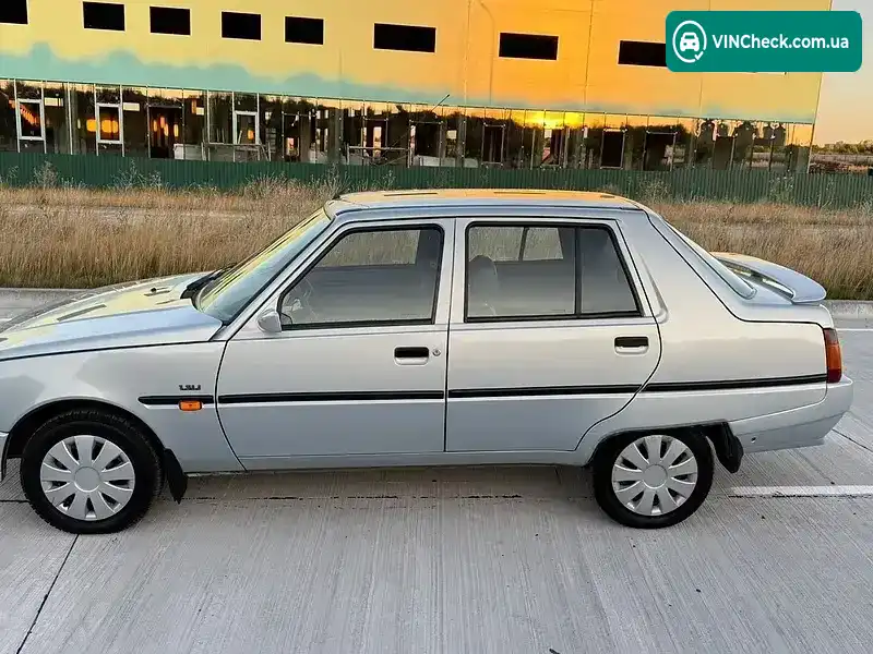 ЗАЗ 1103 Славута 2004, фото з оголошення 2 з 20, VIN LHJPJH122HB500963