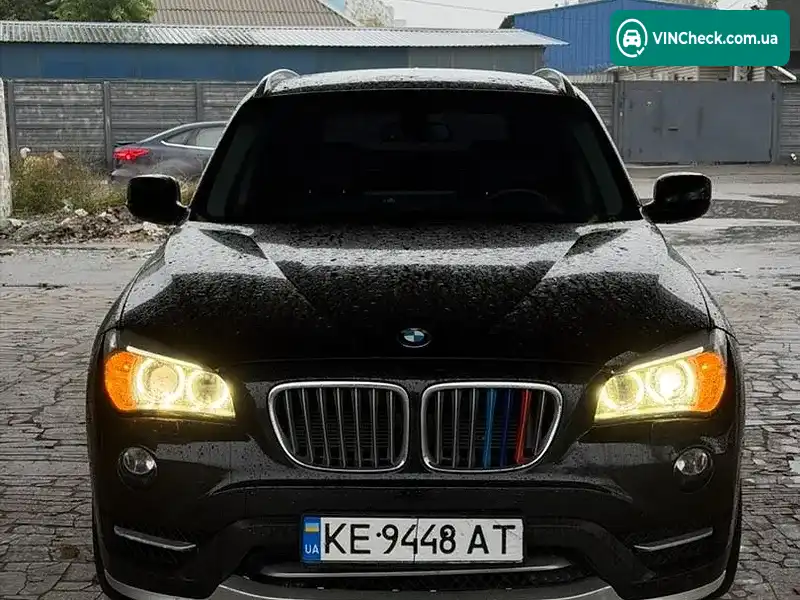 BMW X1 2011, фото з оголошення 1 з 12, VIN WBAVP11000VN47856