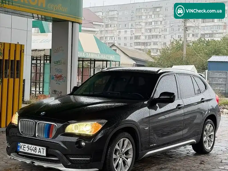 BMW X1 2011, фото з оголошення 2 з 12, VIN WBAVP11000VN47856