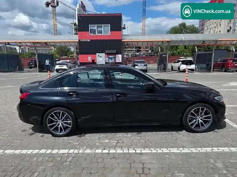 BMW 3 Series 2019, фото з оголошення 2 з 13, VIN 3MW5R7J52K8B02890