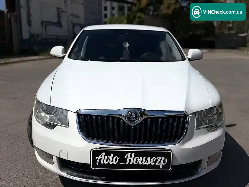Skoda Superb 2010, фото з оголошення 2 з 15, VIN TMBAE73T1B9042146