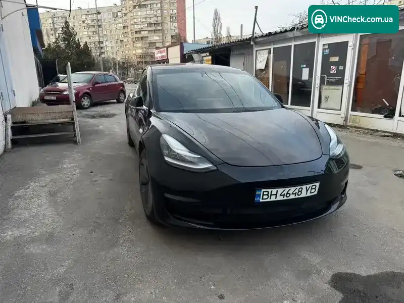 Tesla Model 3 2018, фото з оголошення 2 з 8, VIN 5YJ3E1EA0JF041771