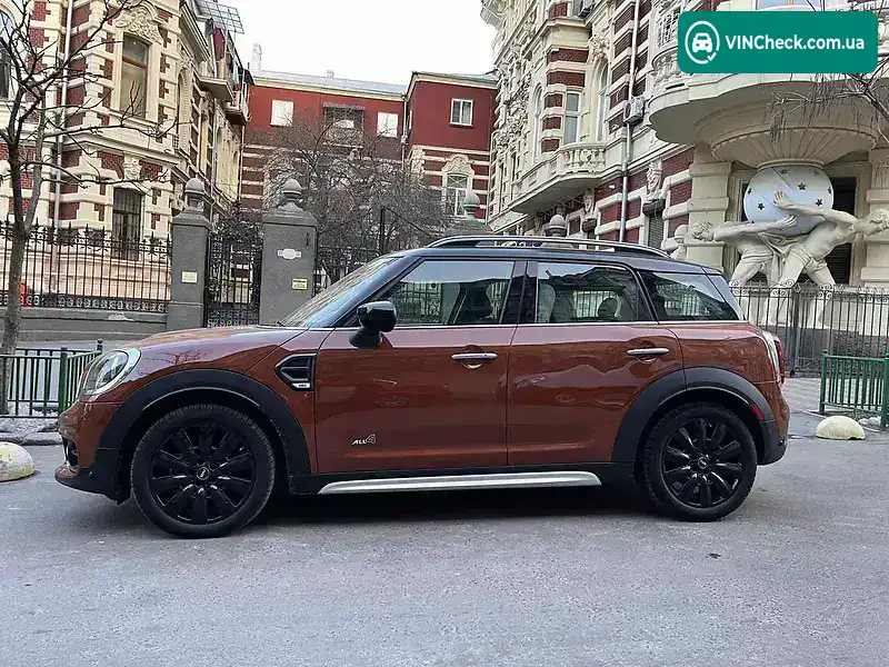 MINI Countryman 2019, фото з оголошення 2 з 15, VIN WMZYW5C07L3L14466