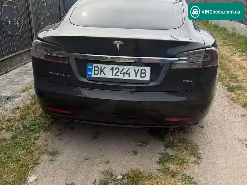 Tesla Model S 2017, фото з оголошення, VIN 5YJSA1E24JF234246