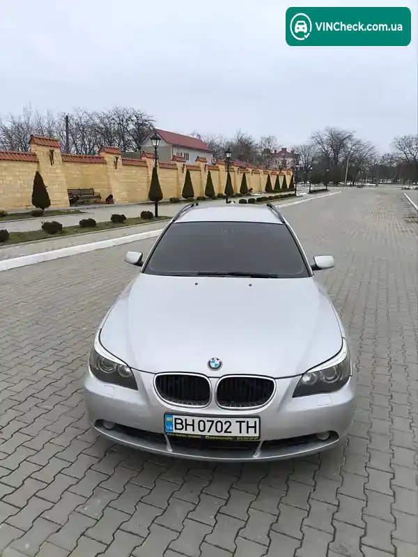 BMW 5 Series 2005, фото з оголошення 2 з 15, VIN WBANJ71050CR17750