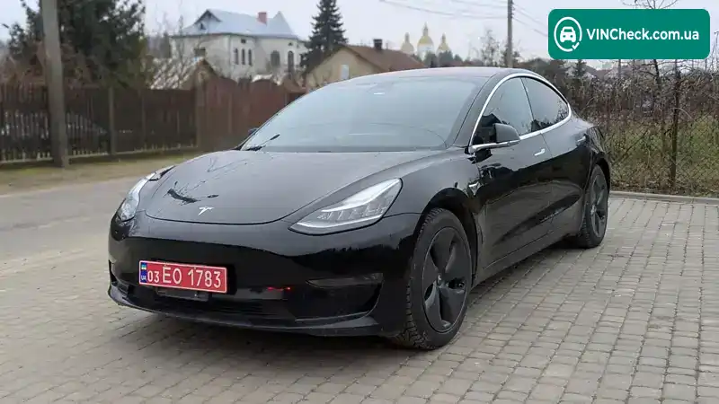 Tesla Model 3 2018, фото з оголошення 2 з 15, VIN 5YJ3ELEAXJF025402