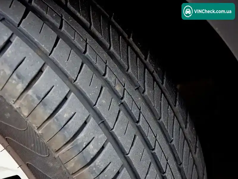 Kia Sorento 2010, фото з оголошення 2 з 20, VIN KNAKU814BA5048371
