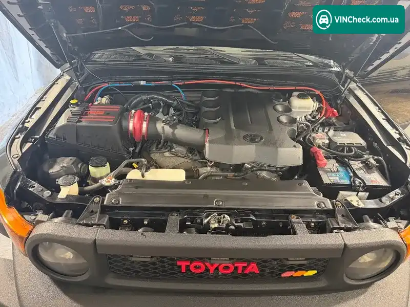 Toyota FJ Cruiser 2012, фото з оголошення 1 з 20, VIN JTEBU4BF2DK158075